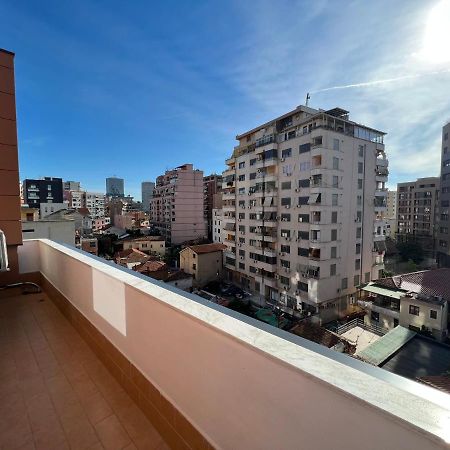 Daily Apartment In Center Тирана Экстерьер фото