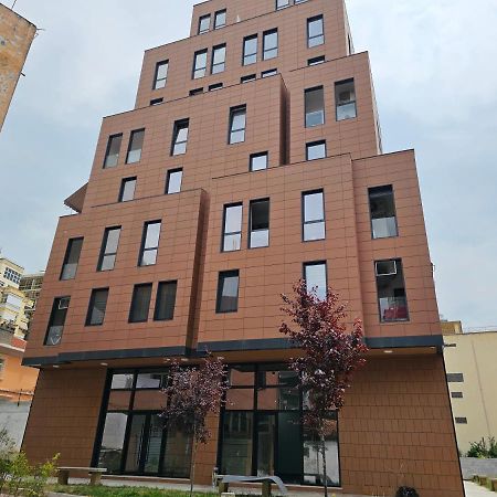 Daily Apartment In Center Тирана Экстерьер фото