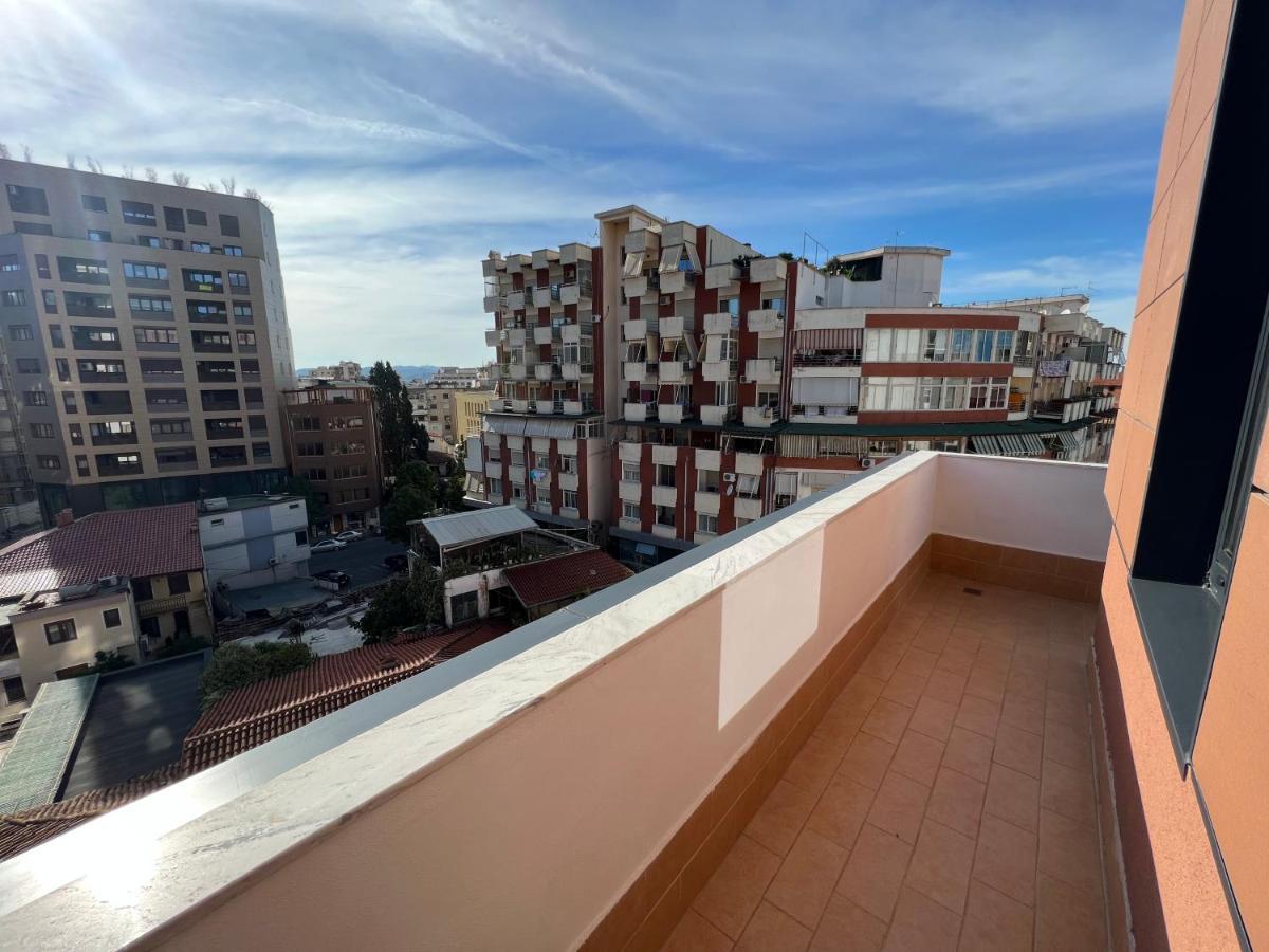 Daily Apartment In Center Тирана Экстерьер фото