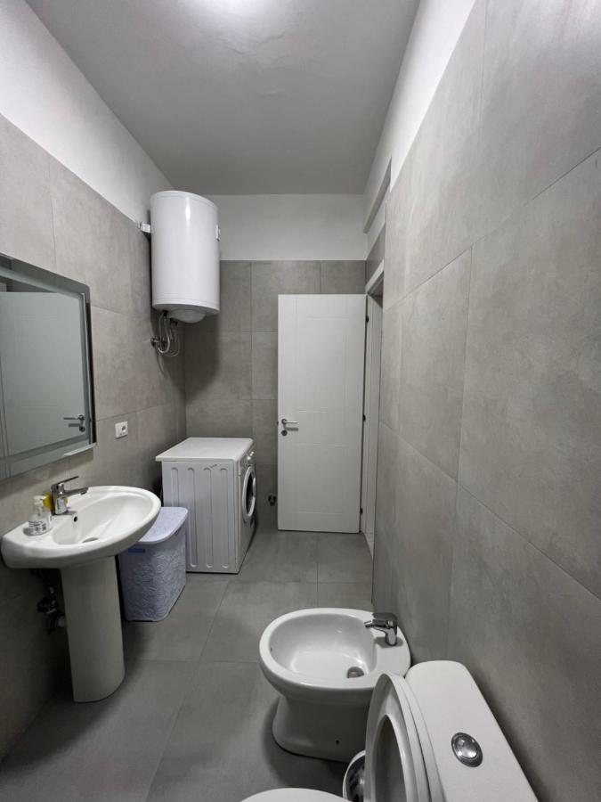 Daily Apartment In Center Тирана Экстерьер фото