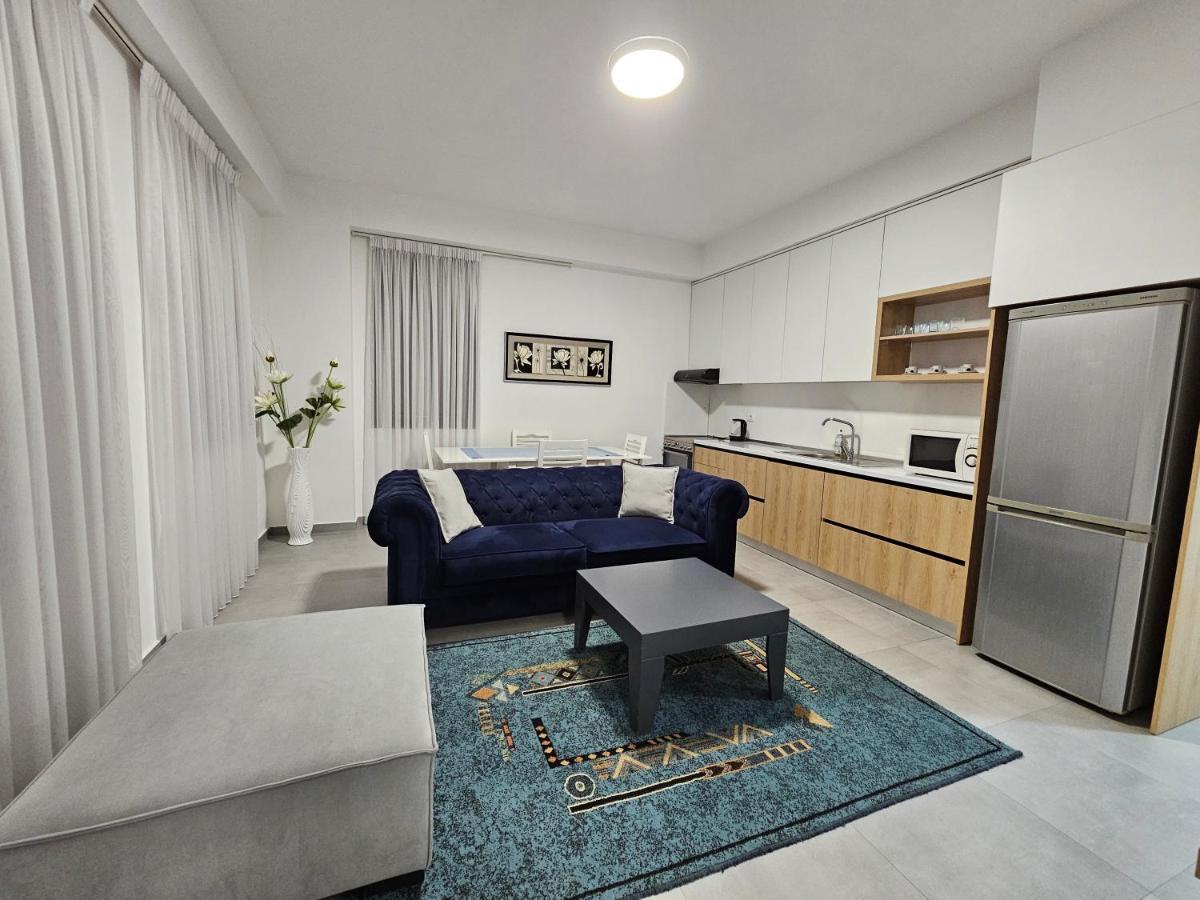 Daily Apartment In Center Тирана Экстерьер фото