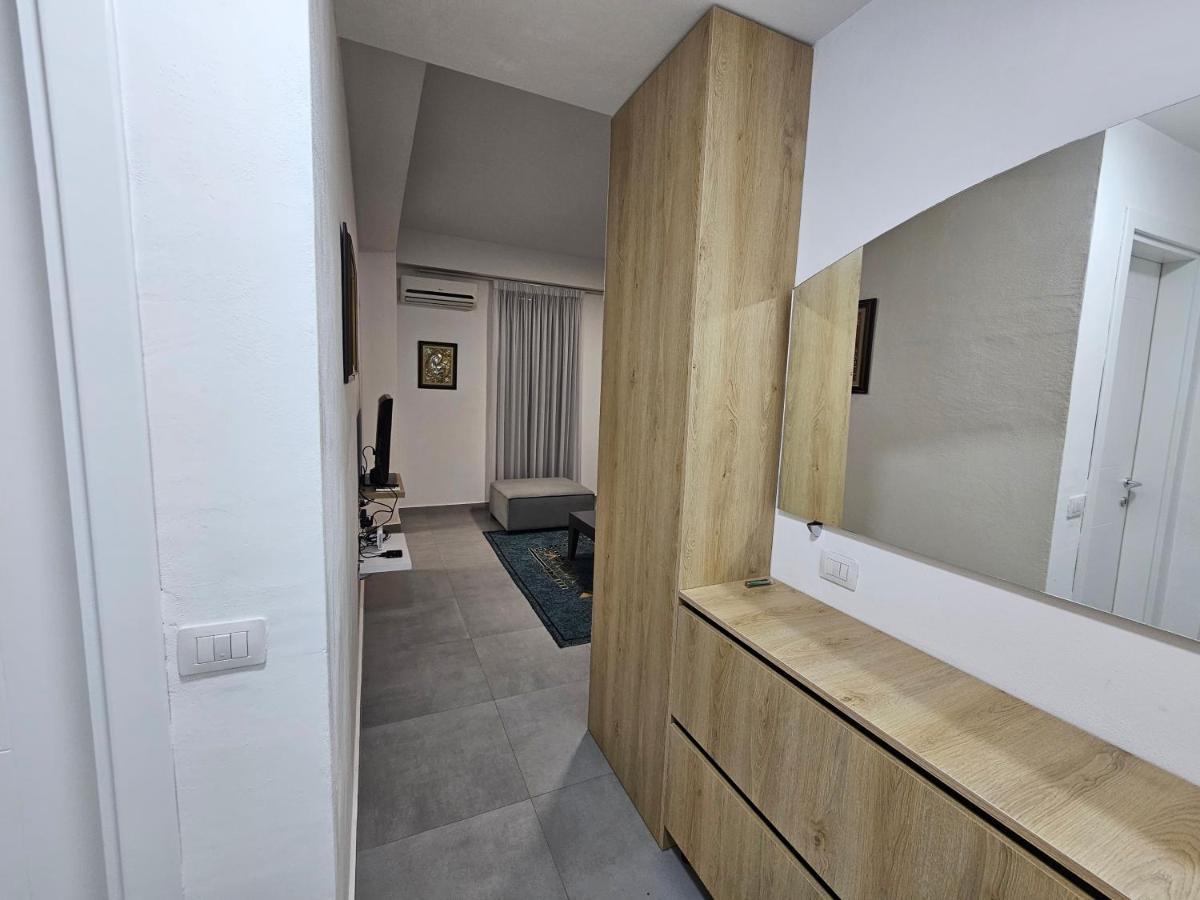 Daily Apartment In Center Тирана Экстерьер фото